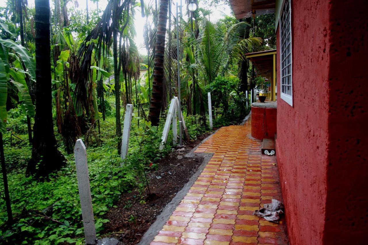 Anahat Cottages Diveagar Luaran gambar
