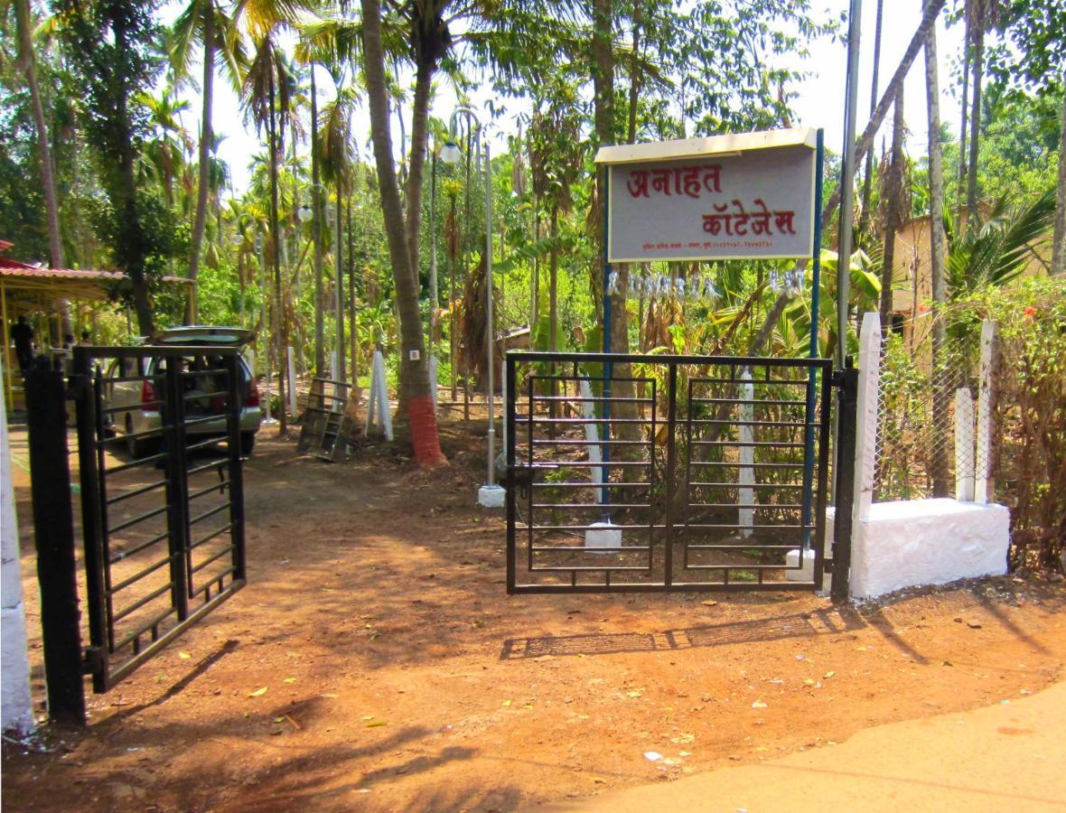 Anahat Cottages Diveagar Luaran gambar